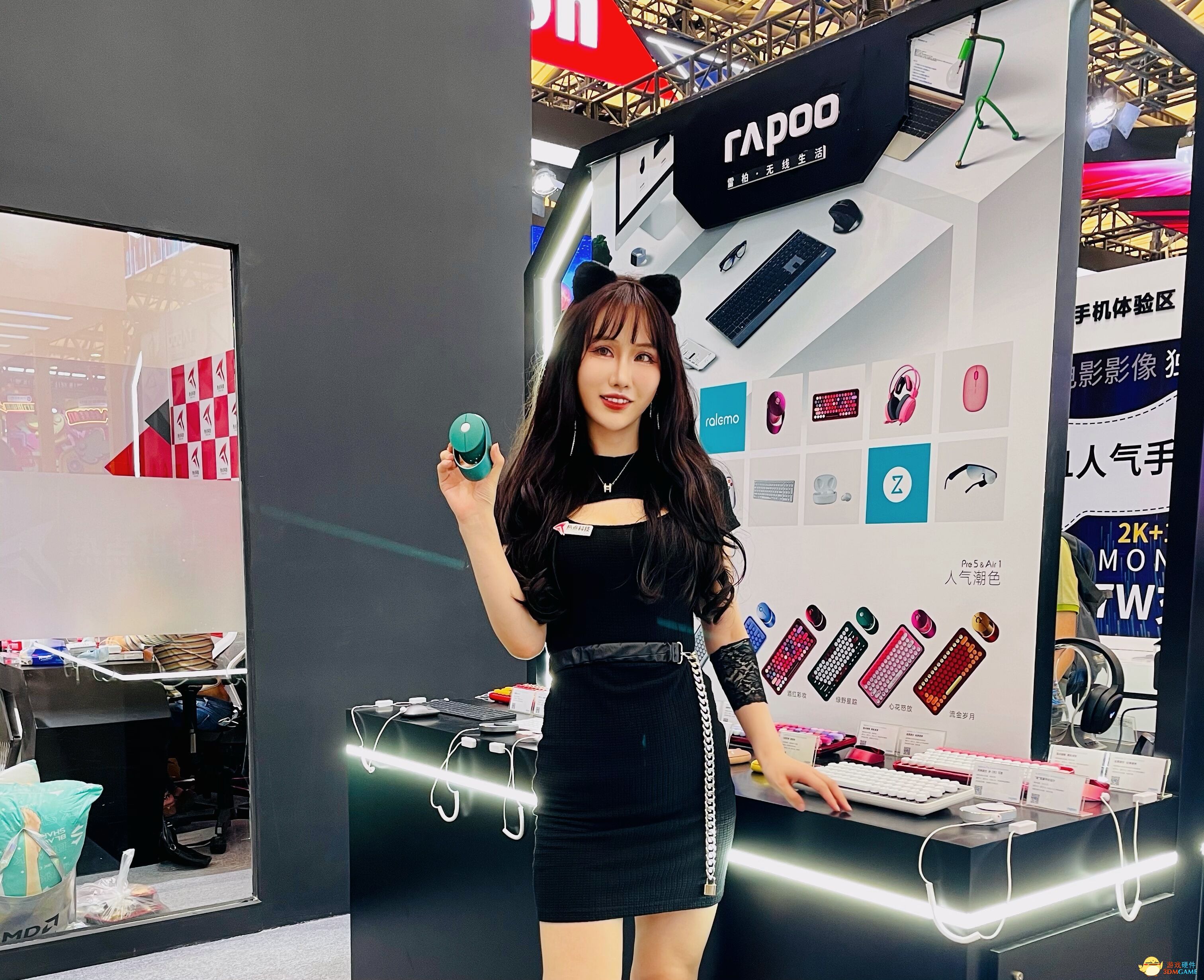 突破次元，打造游戏场景化，雷柏新产品线亮相2021年ChinaJoy
