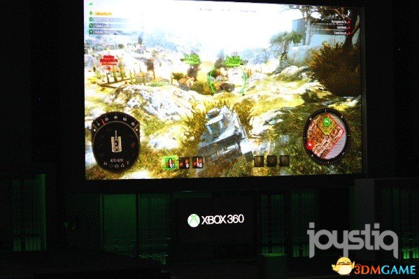现场正在展示《坦克世界》的Xbox 360版