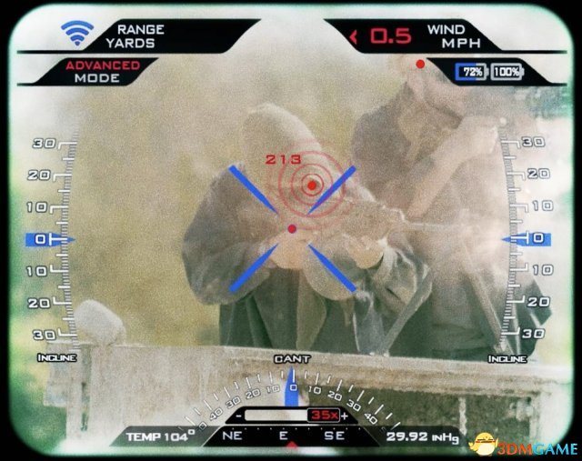 “联网追踪瞄准镜”会在射击手的视野中显示一个平视显示屏，这种显示屏通常用于军方喷气式战斗机的射击系统，可显示射击手精确射击所需要的任何信息，如与目标之间的距离、设计角度、缩放设置和弹道数据等。　　此外，Tracking Point步枪的瞄准镜还拥有自己的WiFi信号，可将通过微型电脑收集到的所有信息都发送到一台苹果iPad平板电脑上，从而允许射击手的好友或侦察员帮助其进行射击。这种瞄准镜还可记录通过光学器件所看到的任何东西，最长记录时间可达两个小时，并允许射击手通过电子邮件或社交媒体共享这些视频。