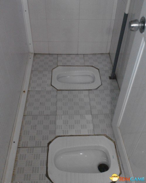 地坑院厕所图片