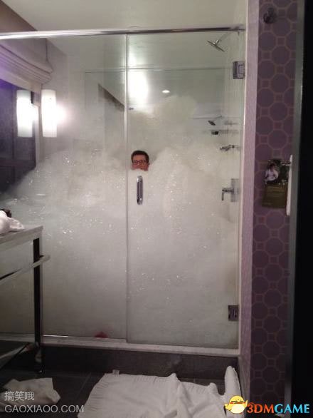 哈哈,沐浴露用得好像有点多了啊