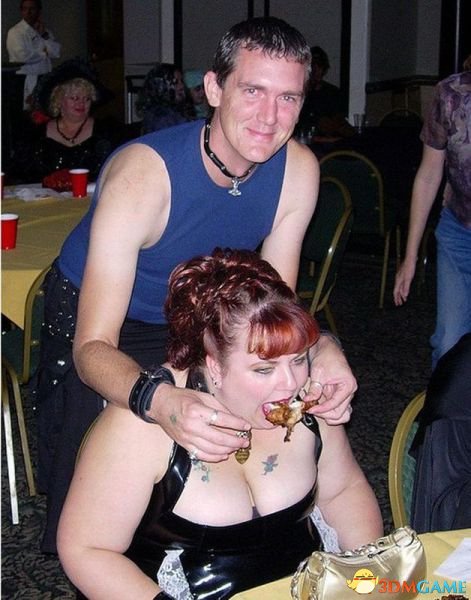 恨一个人,就让他 她使劲吃