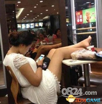 妹子你也太随意了吧