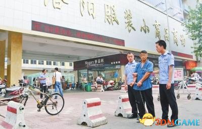 犯罪嫌疑人就是在小商品城门口将老人骗走杀害的