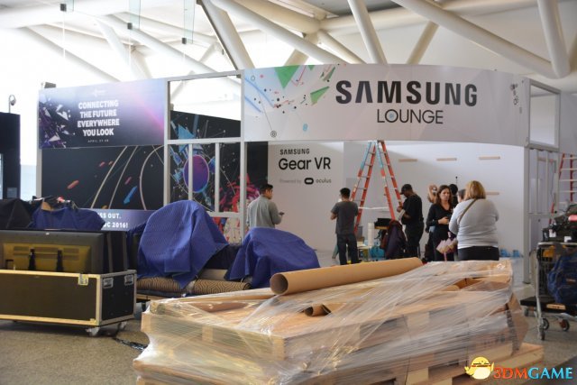 外场布置中的 Samsung Lounge