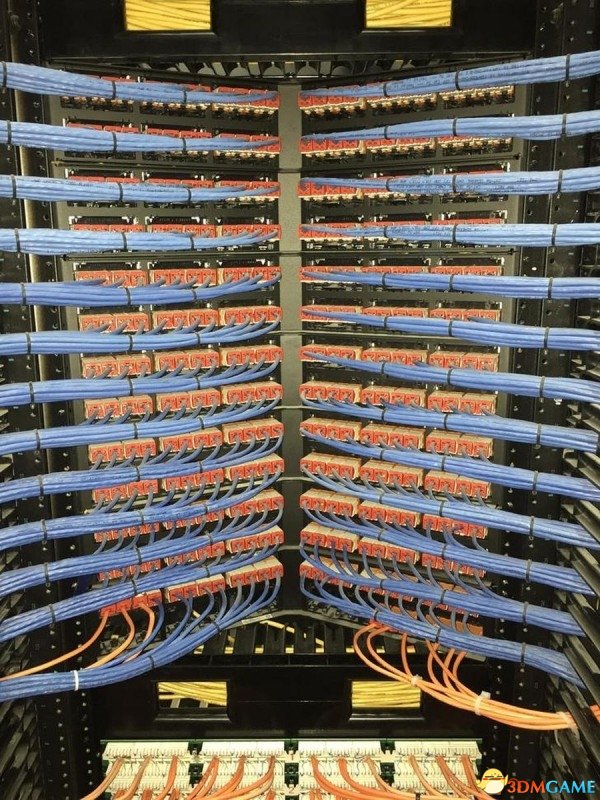 别人家的机房:最强布线让处女座无话可说