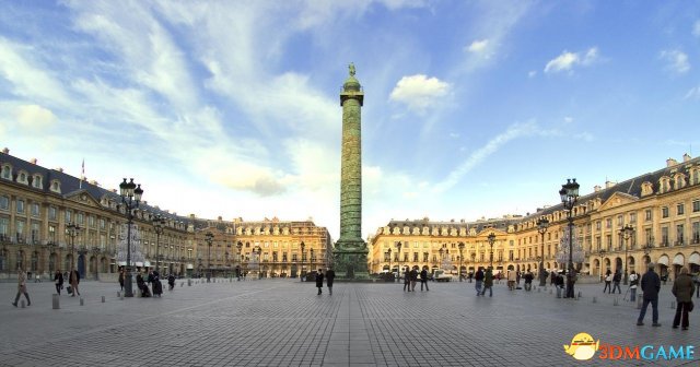 法国接受难民后的现状首都巴黎街道一片狼藉脏