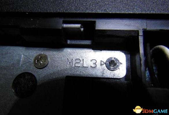 一招教你如何取出被拧花的螺丝:这技能超好用