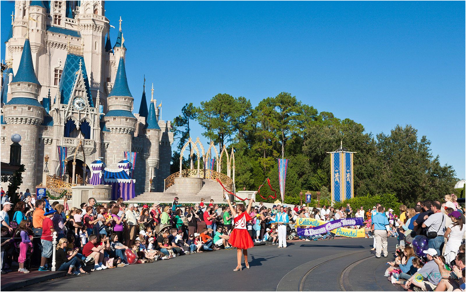 Диснейленд находится в городе. Парк Уолта Диснея. Диснейуорлд (Walt Disney World), Флорида.