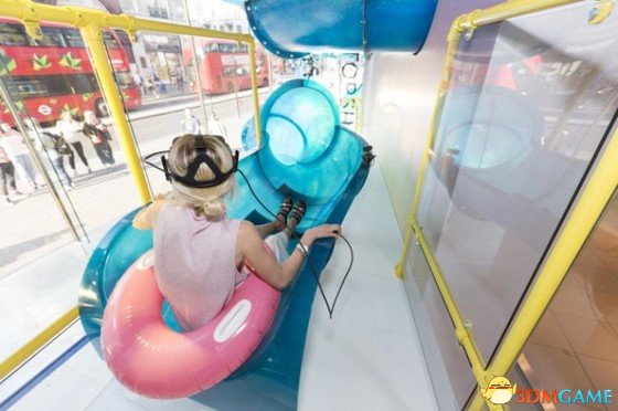 与时俱进营销有方 英时尚店Topshop引入VR水滑车体验