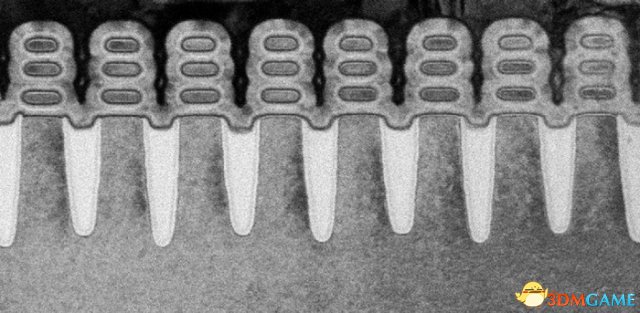 IBM试产5nm芯片：指甲盖大小可容纳300亿晶体管