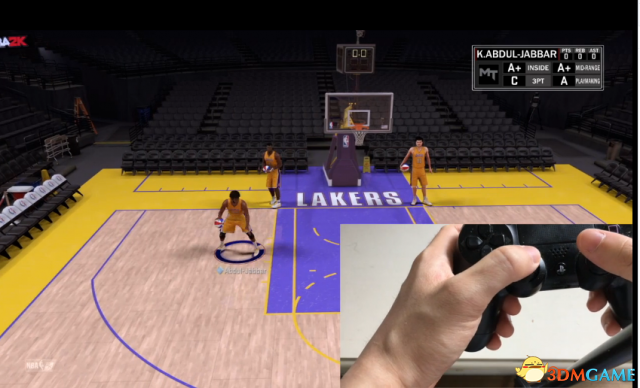 NBA2K17低位进攻操作视频教程 投篮及扣篮等实用技巧