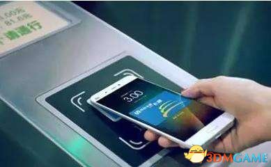 北京地铁全线支持刷手机乘车 某手机品牌除外