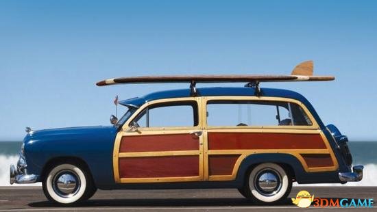 老式汽车的门和侧面都是木材所制。木材常用于制造汽车零件，但从来不曾放在发动机附近