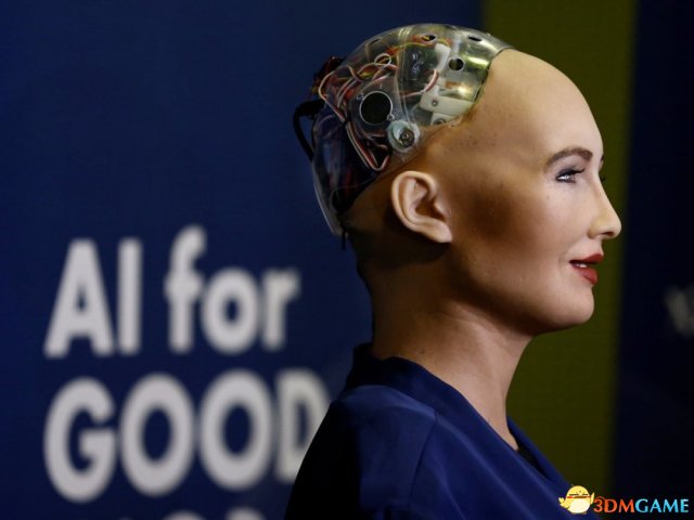 世界上首位机器人公民揭秘 曾扬言称要“取代”人类
