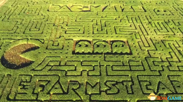 创意大赞！美国一农场主创作《吃豆人》玉米地迷宫