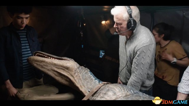 《侏罗纪世界2》花絮中文预告 恐龙太逼真吓死人