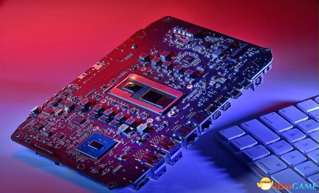 Intel战AMD开体迷您机内部暴光 支流独隐被秒杀了