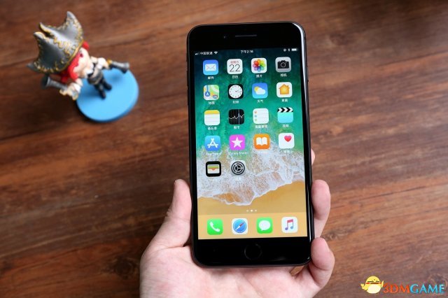 iPhone8Plus历史新低：64GB版卖价5499元 进足吗?