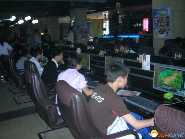 中国中心PC玩家每周玩42小时游戏 喜好合作应战