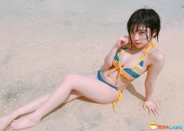 日本18岁女高中生写真 傲人G杯欧派吸引众人目光