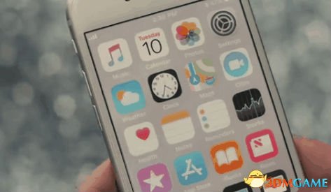 三星新广告再怼苹果 外媒：用新旗舰对比旧手机？