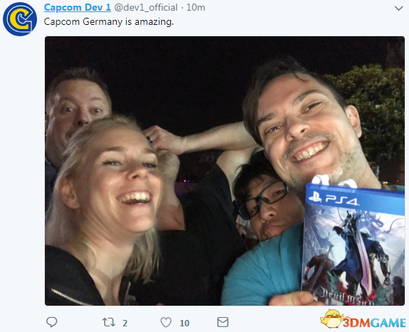 E3：德国Capcom晒《鬼泣5》实体游戏 员工庆乐成