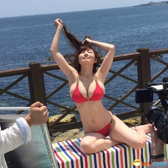 日本评比绝赞泳拆女艺人 最使人受出有了的性感姿势