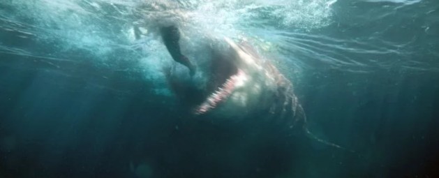 李冰冰 斯坦森新片《巨齿鲨》IGN 7.3分 巨鲨刺激