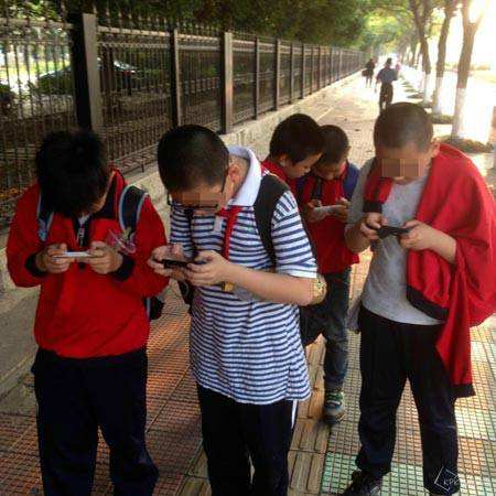 新华社：出有能让乡村青少年成网游成瘾“重灾区”