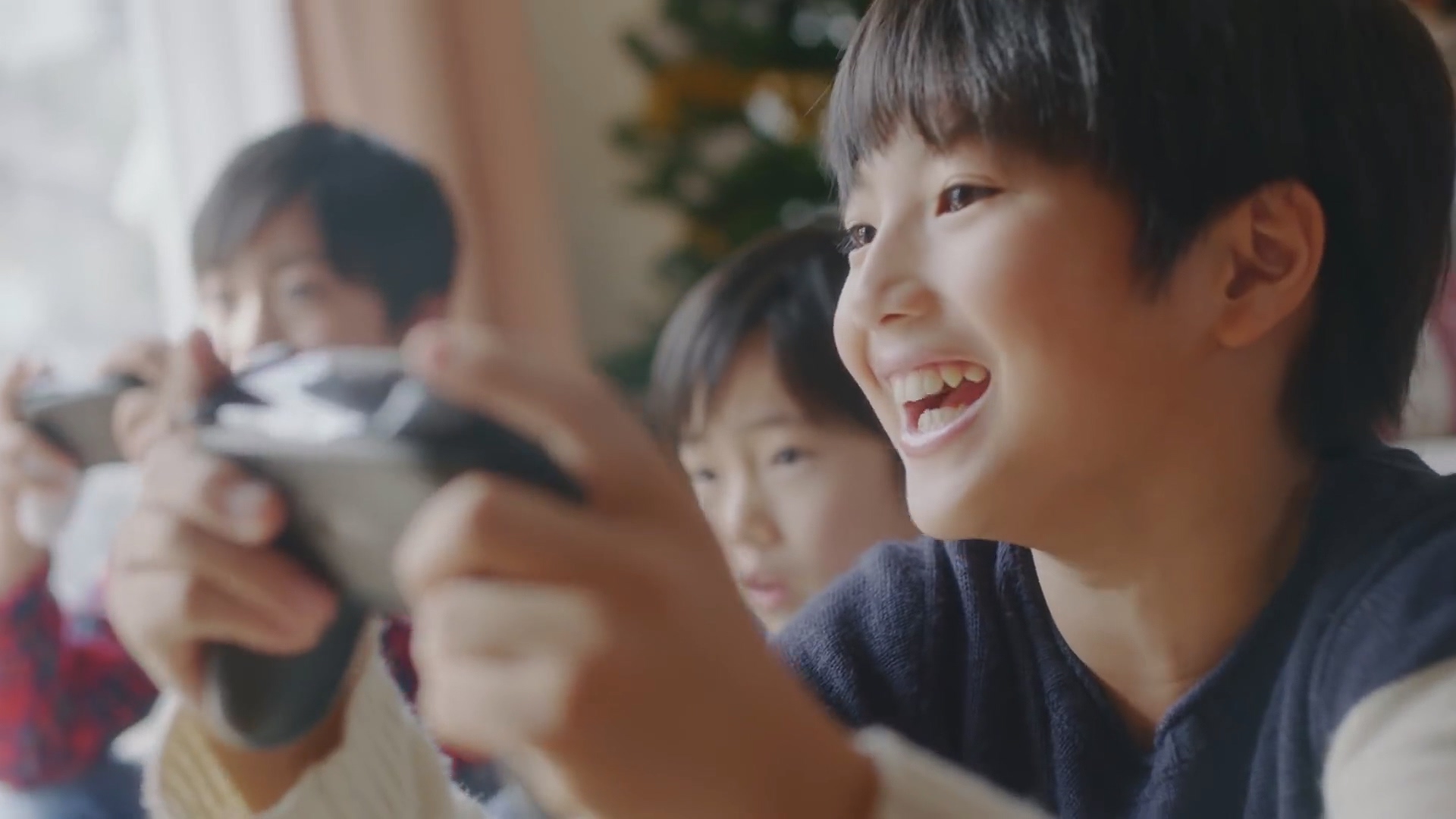 任天堂发布冬季Switch广告片 合家欢场面羡煞旁人
