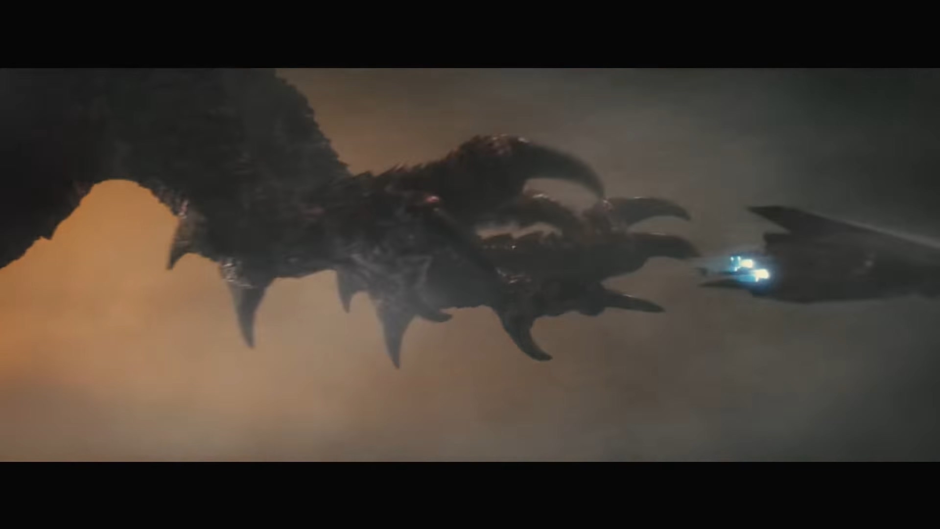 《哥斯拉2：怪兽之王》震撼中字预告 大战三头巨兽基多拉