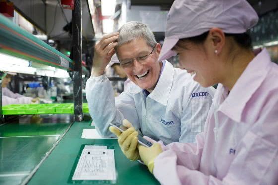 为何苹果难以在美国制造iPhone、电脑？中国产螺丝难倒他们
