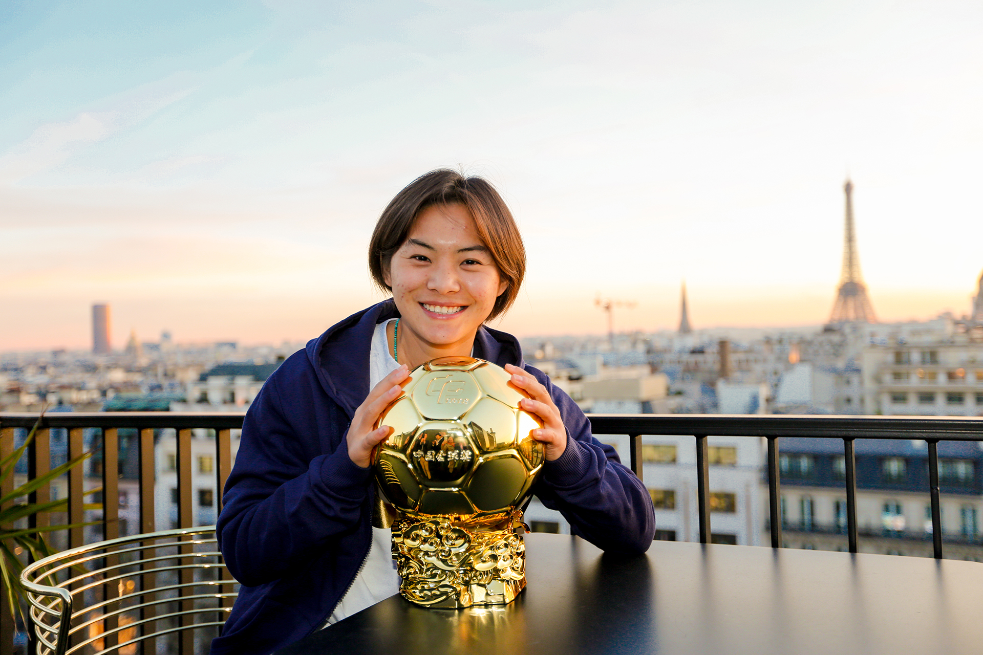 2018中国金球奖,米卢卡卡携手FIFA品类电竞传