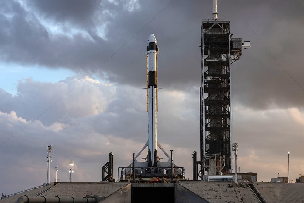 SpaceX载人版龙飞船将正在古日迎去尾次试飞