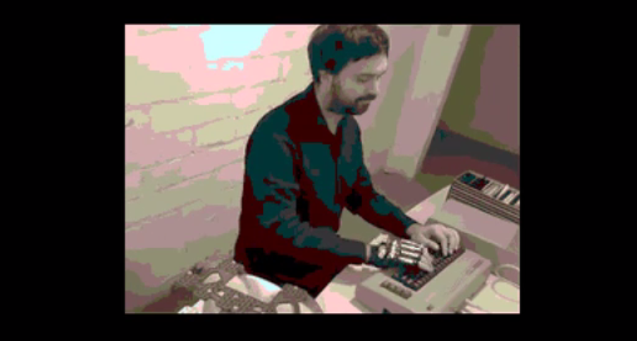 还有这种操作？！德国艺术家运用世嘉MD机打造数字音乐游戏卡