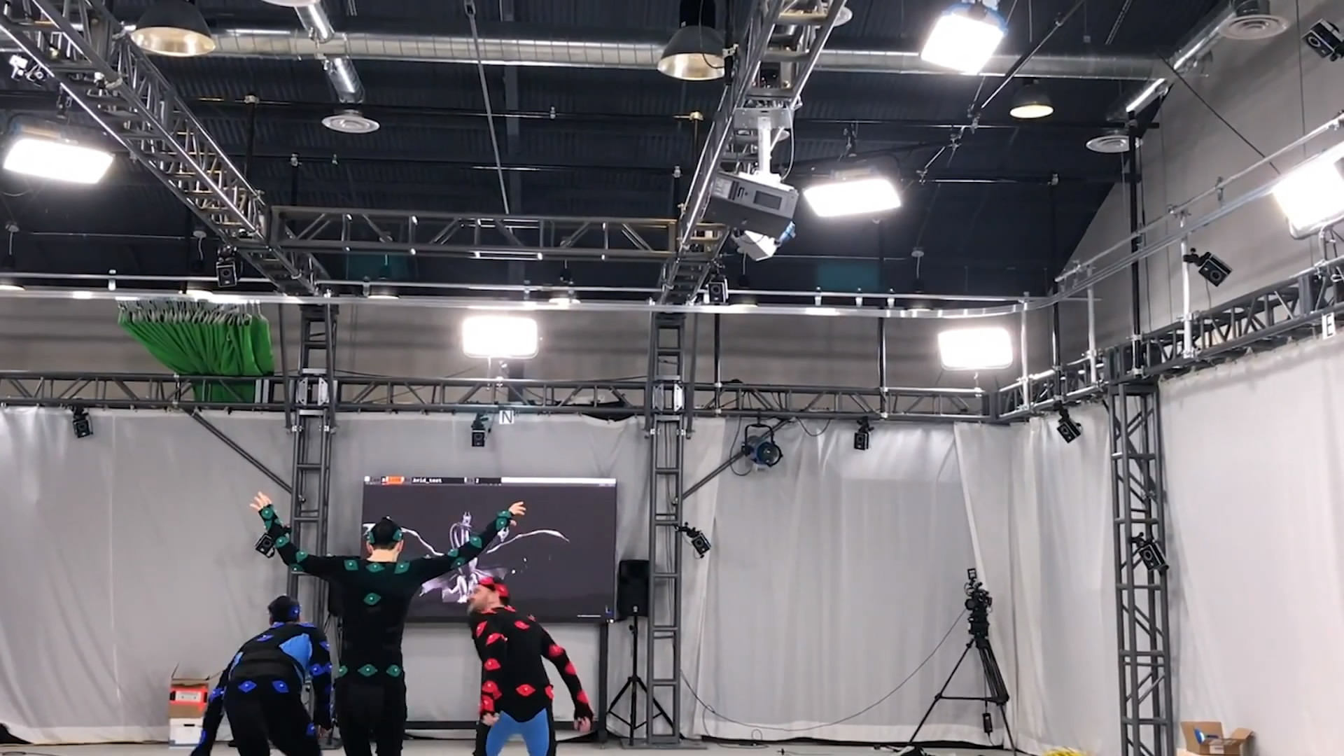 《哥斯推2：怪兽之王》动捕视频 演员扮演现场沙雕