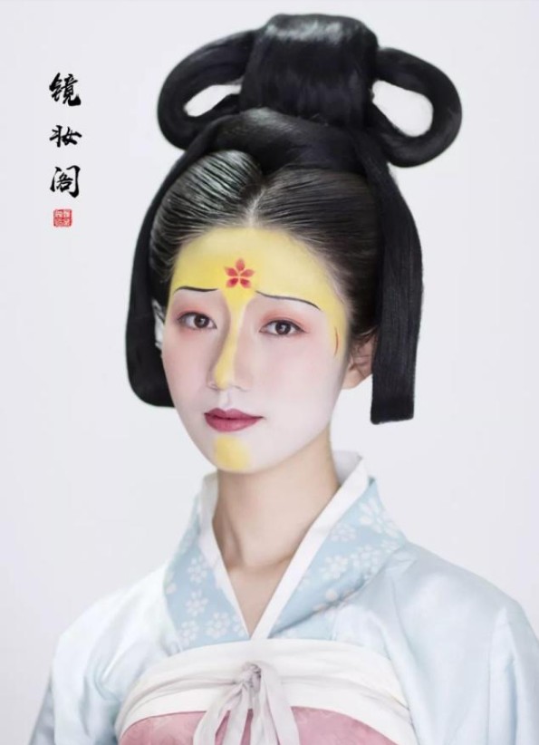《花木兰》刘亦菲妆容像日本艺伎？实为古代“额黄妆”