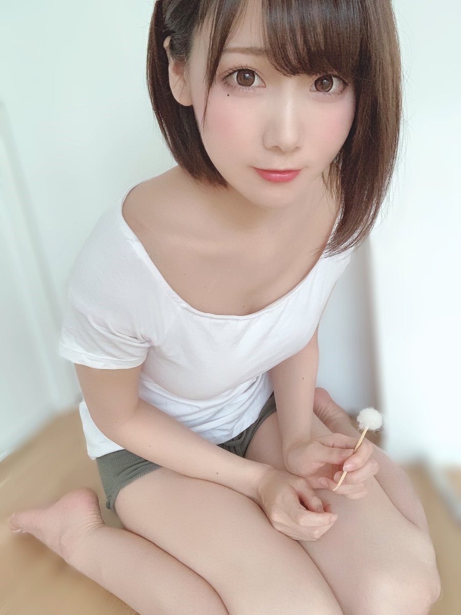 日本美女Coser写真美图欣赏 妹子皮肤白皙身材出众