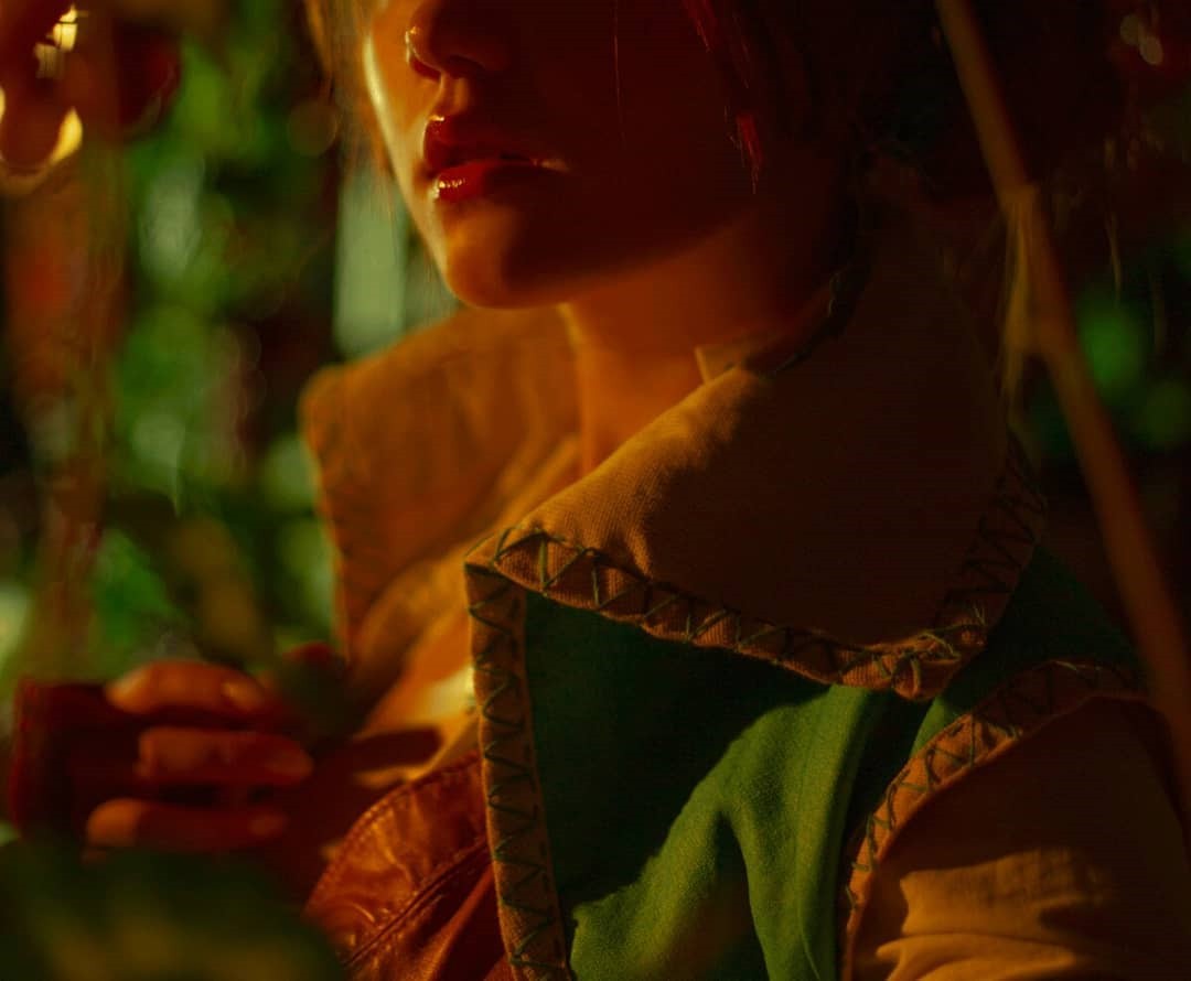 《巫师3》特莉丝Cos美图欣赏 身材火辣性感吸睛