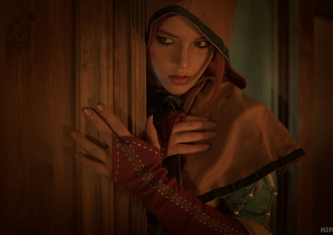 《巫师3》特莉丝Cos美图欣赏 身材火辣性感吸睛
