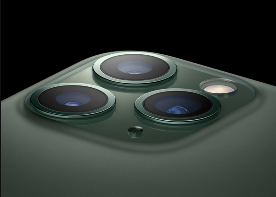 新iPhone刚发布 “浴霸电磁炉摄像头”就被网友玩坏了