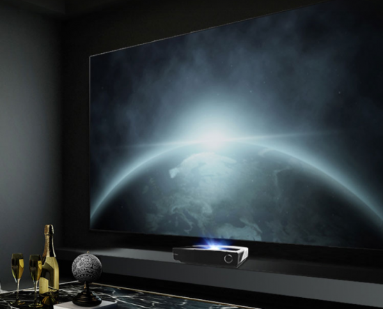 激光电视与传统液晶电视争宠 到底买哪个?