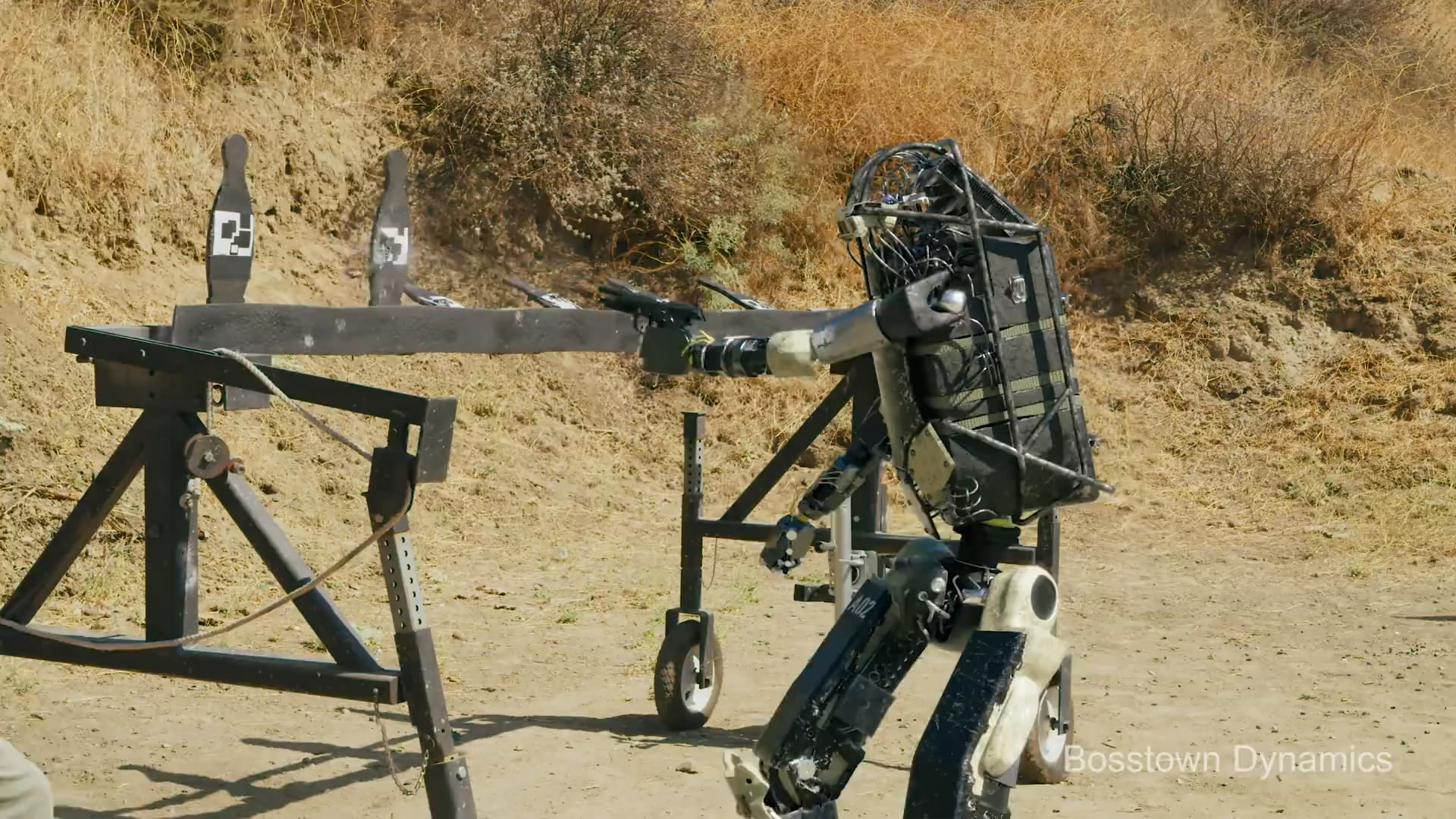 仁义机器人如何炼成！波士顿动力机器人恶搞视频揭秘版
