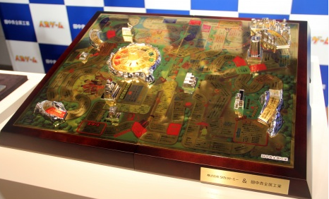 一般人玩不起！岛国天价1.5亿日元纯金桌上人生游戏棋亮相