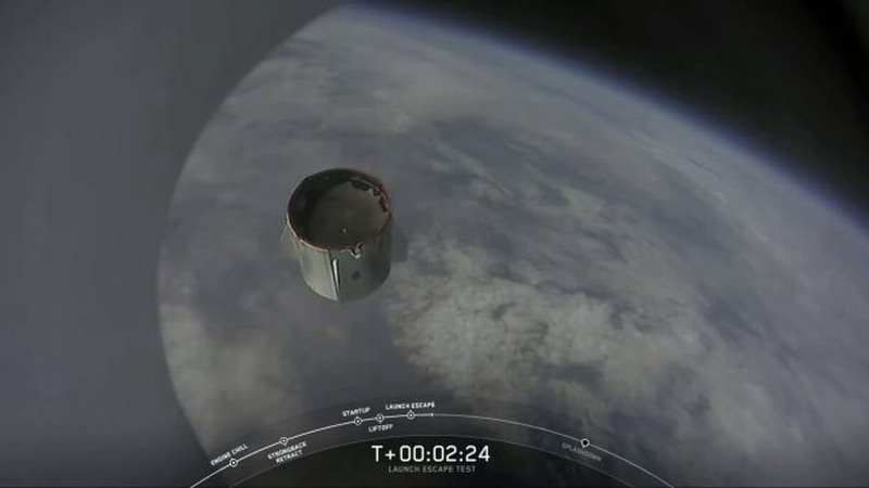 马斯克炸掉火箭喊真棒 SpaceX成功测试飞船逃生能力