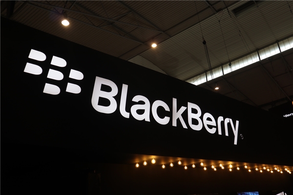 又一手机巨头告别市场 黑莓停止手机研发设计 TCL停售