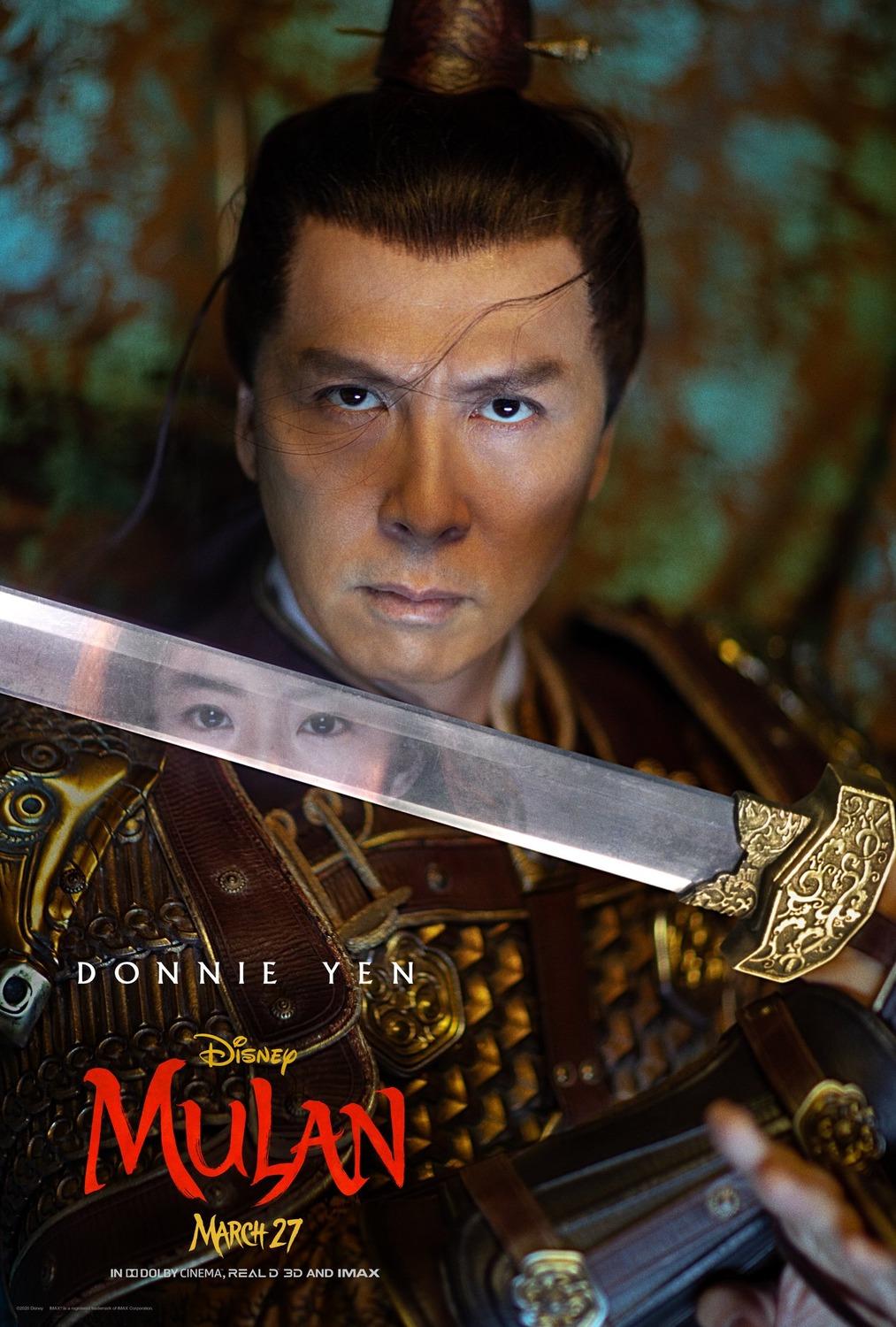 《花木兰》登迪士尼杂志封面 刘亦菲持剑撑地气势足