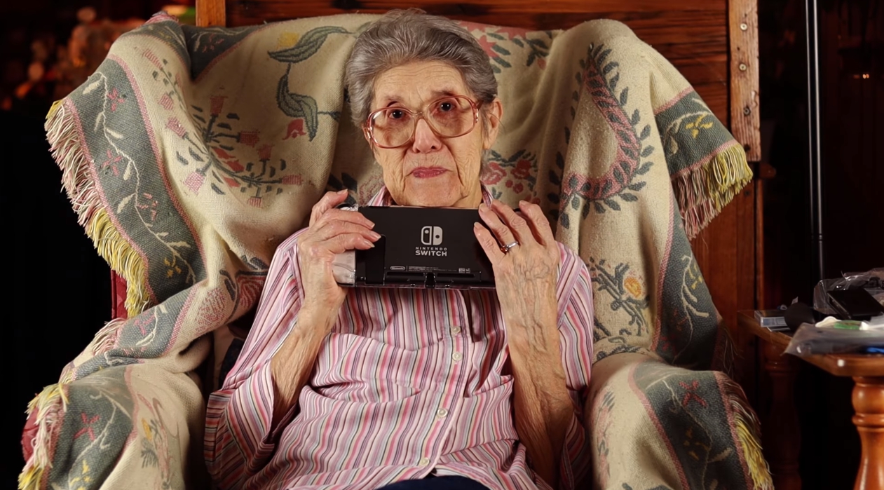 老奶奶玩3DS《动森》4000小时终于要换游戏啦！