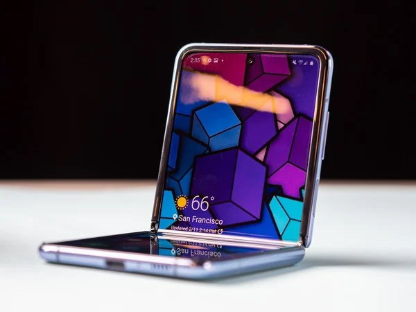 小米将量产可折叠手机：上下折叠 类似GalaxyZ Flip